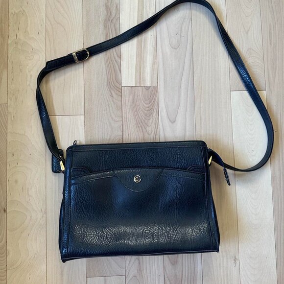 Vintage Cornell Crossbody Bag – Elegant Black Faux Leather - Picture 2 of 8